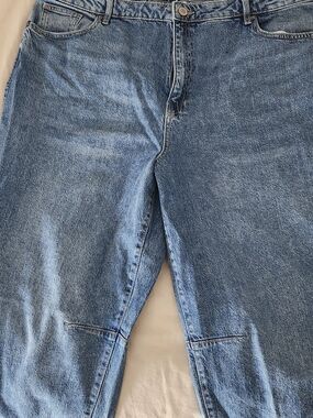 Have A Barrel Of Fun In Barrel Leg Jeans